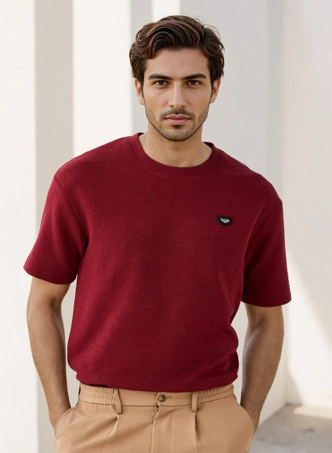 ايكونيك تيشيرت أوفرسيز أيقوني بنقوش بارزة