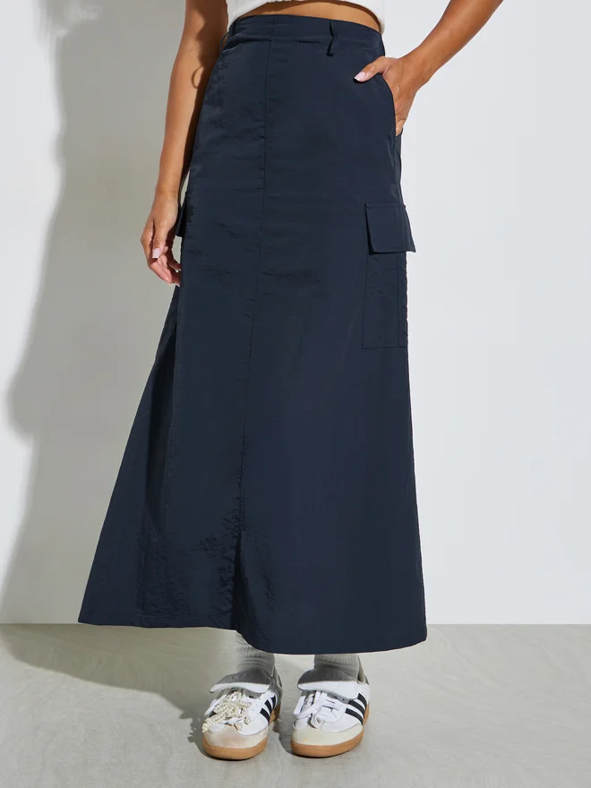 Styli Black A-Line Midi Cargo Skirt