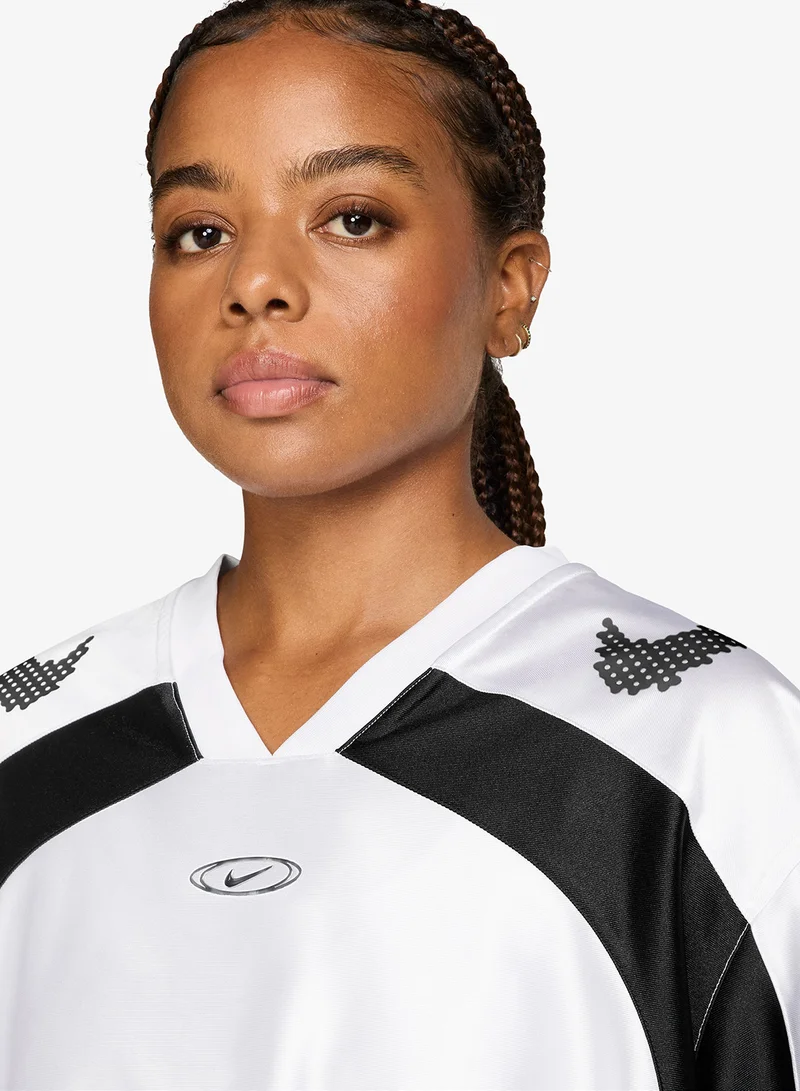 Nike WHITE/BLACK/WHITE/(METALLIC SILVER) Street Graphic Jersey for Women | Best Price UAE
