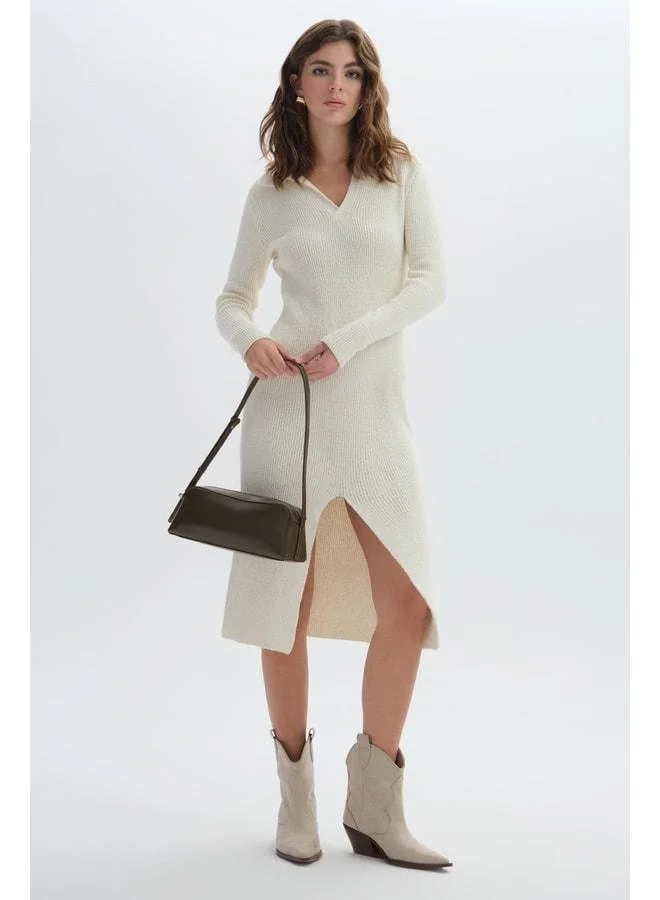 Sherin Ecru Polo Collar Dress with Slit Detail.