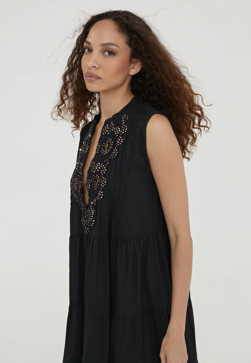 Lola Casademunt Short embroidered caftan