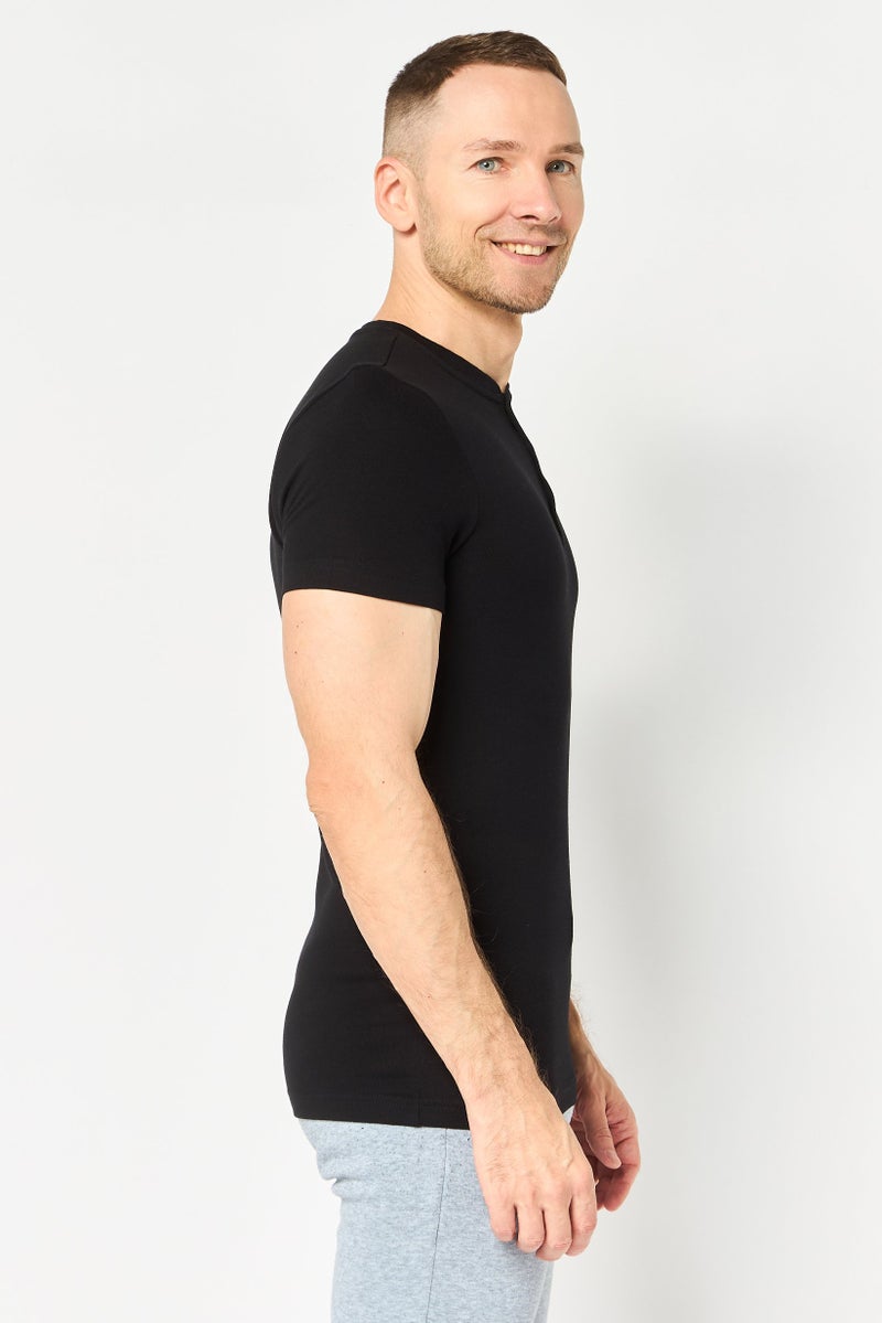 PUMA Men Slim Fit Short Sleeve Outdoor Polo Shirt, Black - Image 3