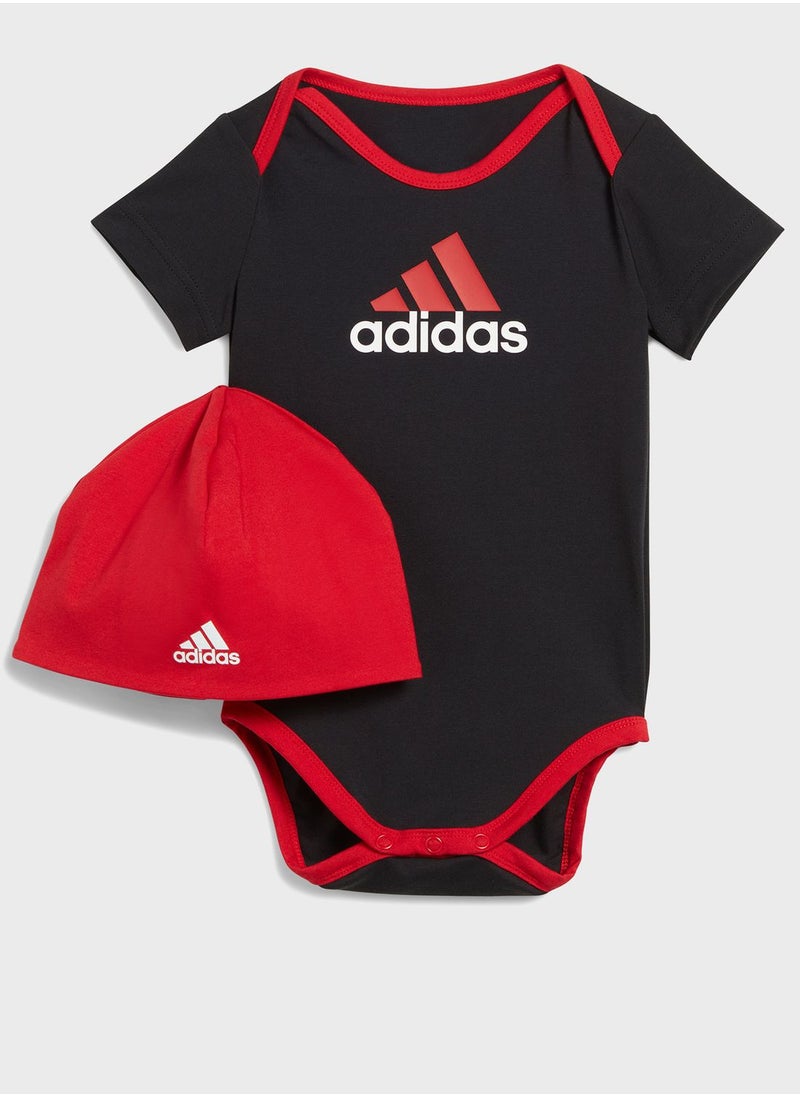 Adidas - Essentials Big Logo Bodysuit And Beanie Gift Set Kids - Image 1