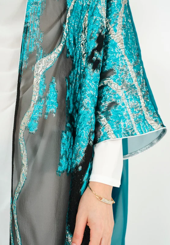 Thouq Beautiful Symmetrical Jaquard Jalabiya with V-Neckline With kimono Sleeves