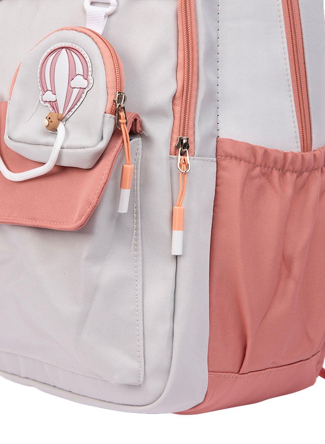 بريما شنطه مدرسية ظهر 18" بطبعات كارتون | خفيفة ومريحة بمقابض مبطنة، سحاب سلس مضاد للانغلاق، جيب خلفي إضافي ومحفظة نقود مجانية، تصميم متعدد الألوان أنيق ومتين يناسب بنات وأولاد المدرسة - Image 3