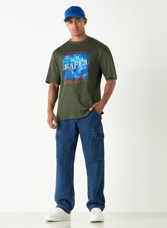 كابا تيشيرت بأكمام قصيرة وطبعات جرافيك من كابا - Image 2