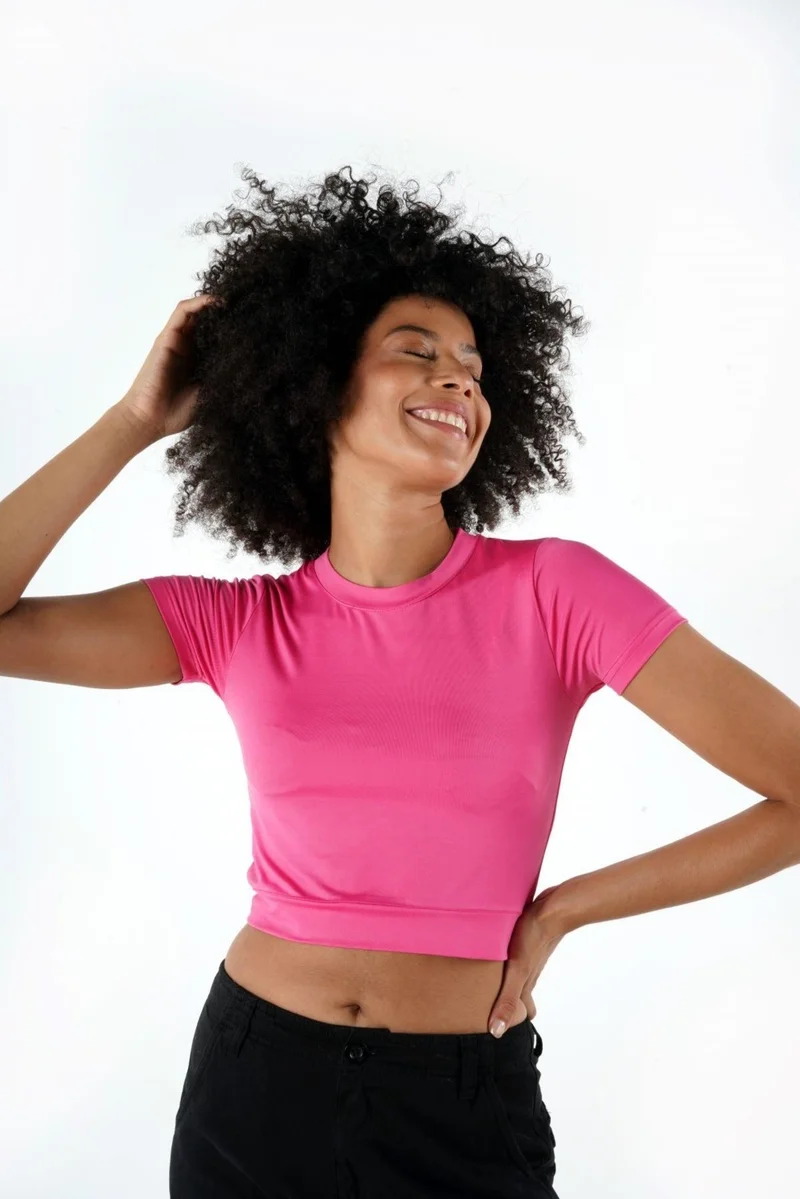 الكسندر جاردي Crew Neck Crop T-Shirt (B24-326A)