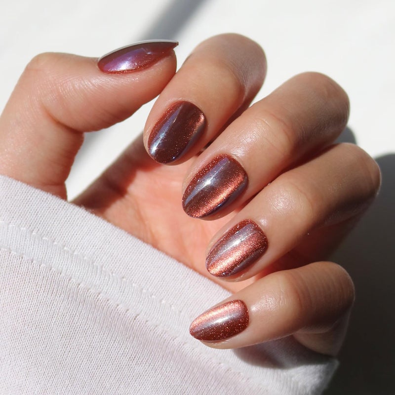 Glamnetic Press On Nails - Magnetic Moscow Fake Nails | Short Oval Fake Nails with a Cat-Eye Magnetic Velvet Finish, Salon Quality Halloween Nails | 15 Sizes - 30 Nail Kit with Glue - Image 1