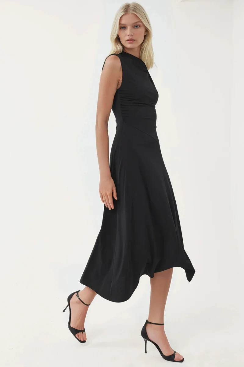 Busem BUSEM Accessory Detailed Asymmetrical Midi Dress