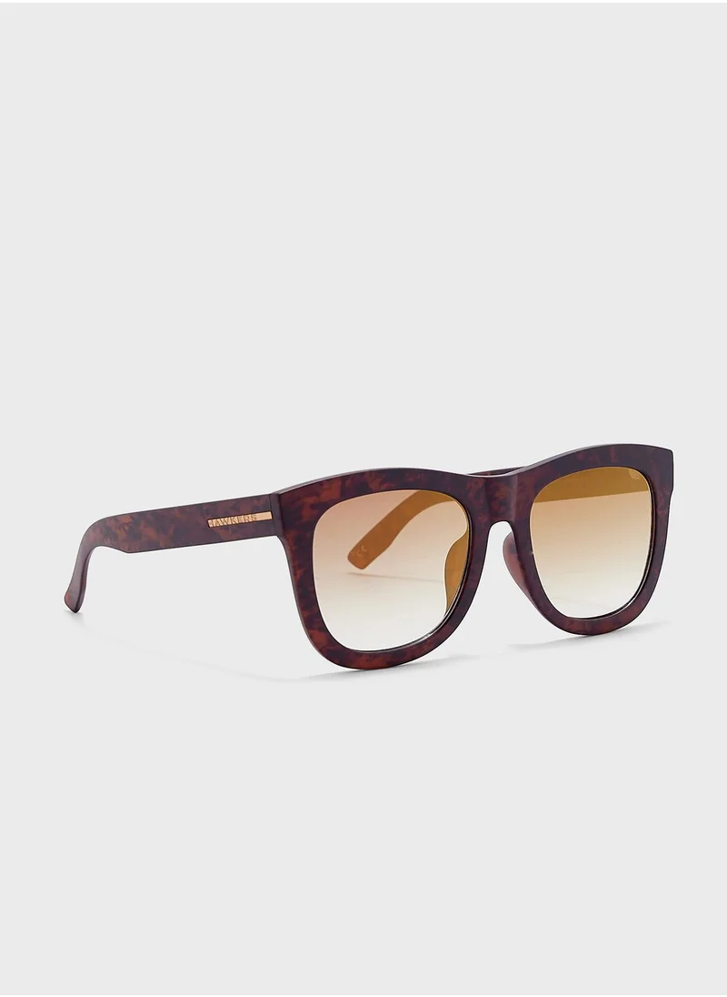 HAWKERS Dark Carey  Oversized Sunglasses