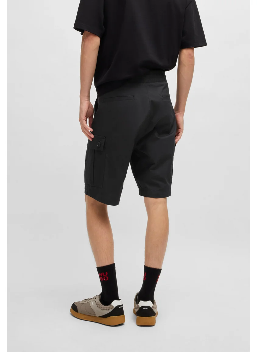 هوجو Structured-cotton shorts with red logo label