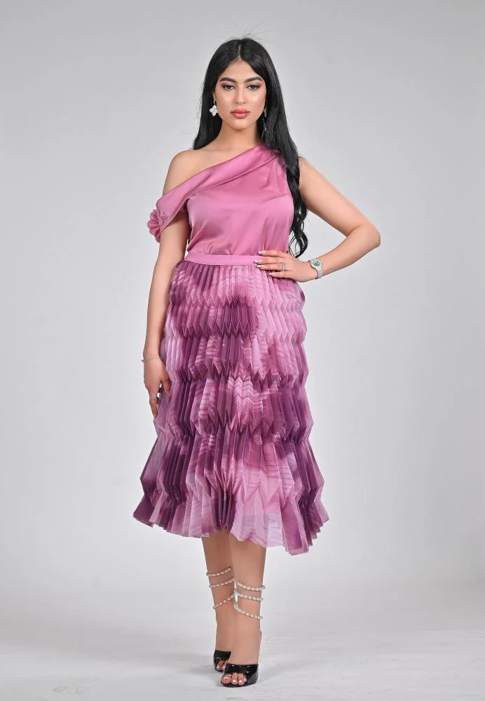 Opera Fashion Pink One-Shoulder Blouse and Pleated Skirt Set with Rose Detail