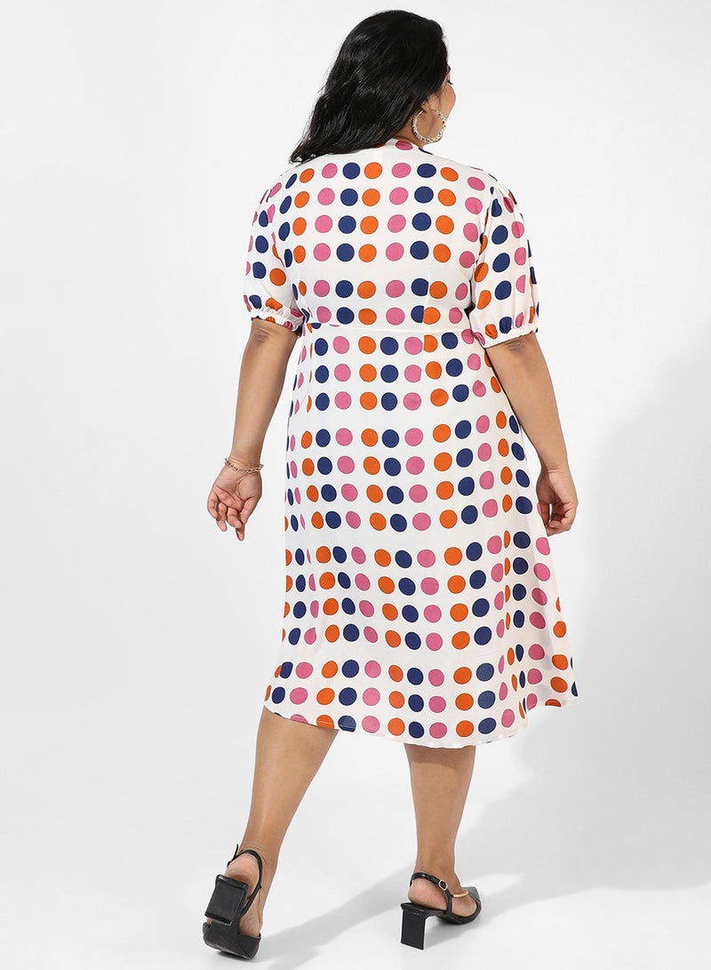 انستافاب بلس فستان منقط - Image 3