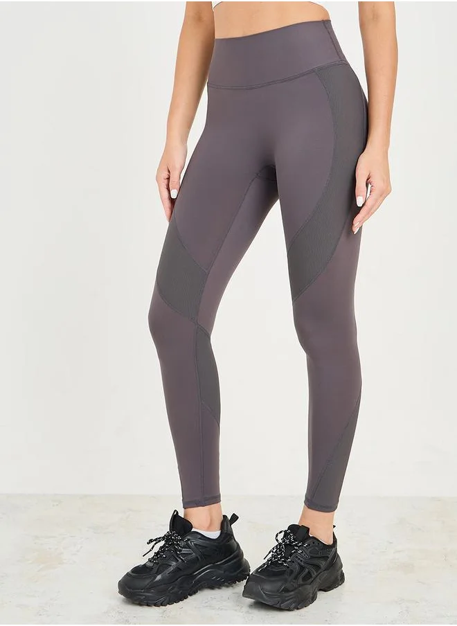 ستايلي Broad Waist Textured Panel Leggings
