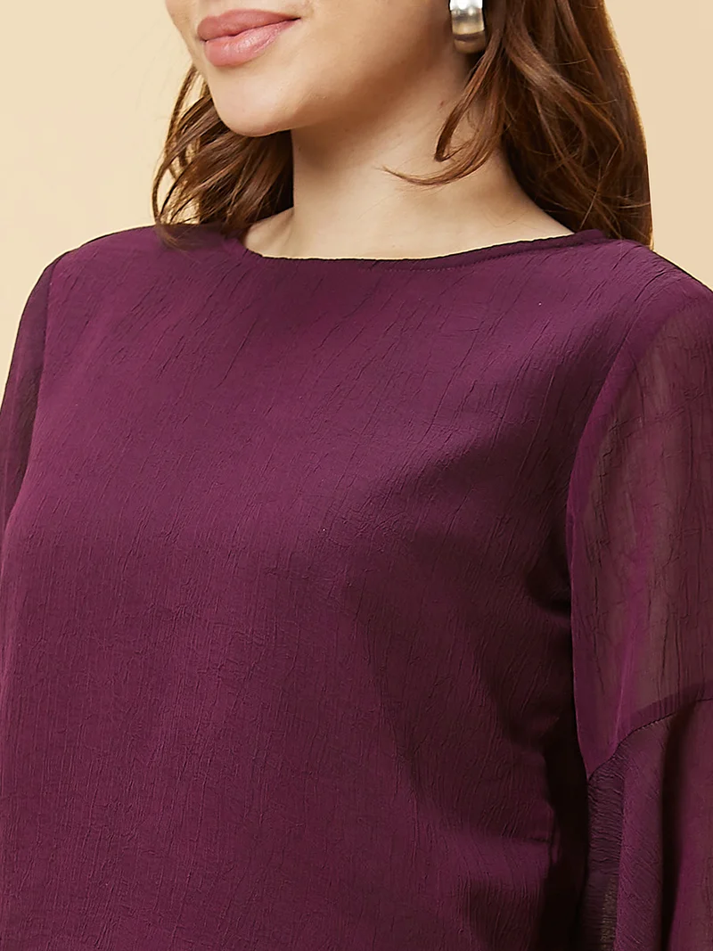 globus Women Round Neck Bell Sleeve Crop Top