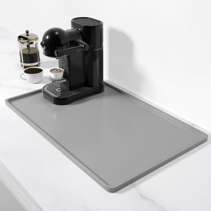 Rnivvi حصيرة قهوة من السيليكون من ، مقاس 12" x 19"، مقاومة للماء وذات حافة مرتفعة، مناسبة لملحقات محطة آلة الإسبريسو، وسادة لتجفيف الأطباق مقاومة للحرارة للعمل على طاولة المطبخ، لون رمادي - Image 1