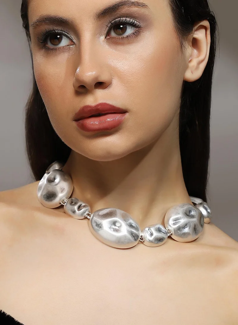 SOHI SOHI Women's The Dented-Oblong Collar Necklace For Evening Wear | Metallic  Colour | Alloy Material | Lobster Clasp Closure | Metallic Necklace | Collar Necklace For Women & Girls