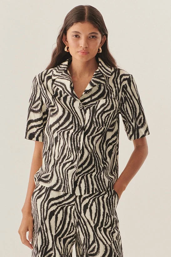 اكسيكيوز قميص قطني عادي بنقشة حمار وحشي