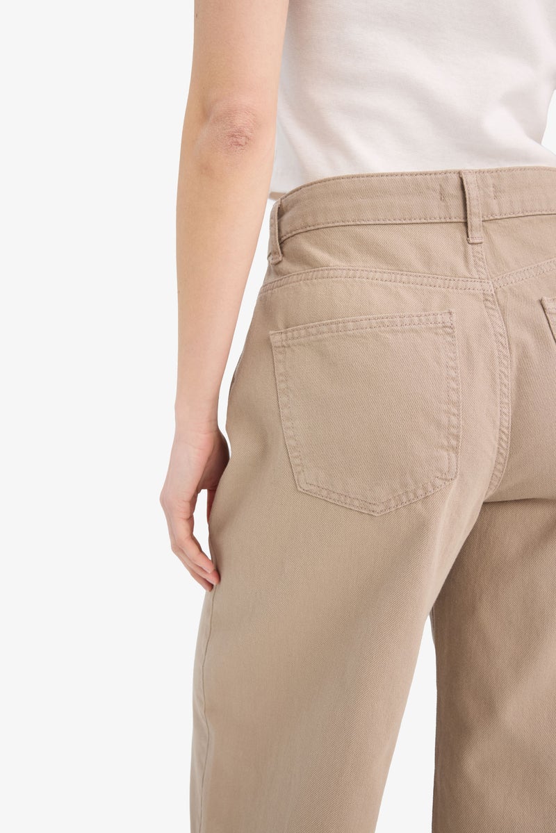 DeFacto Woman Wide Leg Normal Waist Standard Length Gabardine Trousers - Image 5