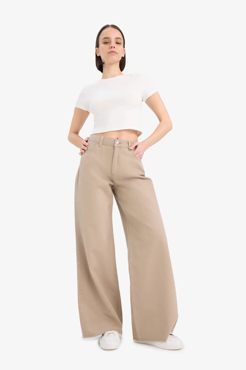 DeFacto Woman Wide Leg Normal Waist Standard Length Gabardine Trousers - Image 4