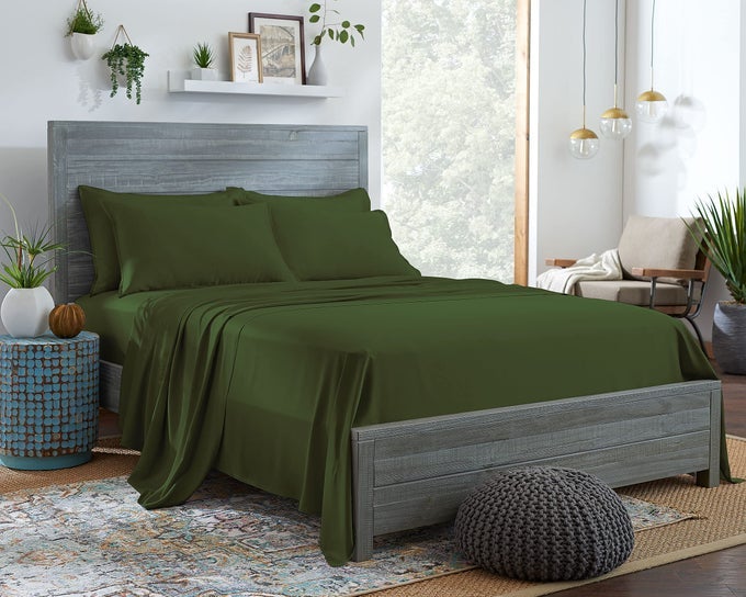 100 ORGANIC EUCALYPTUS BED SHEETS KING SIZE 4 PIECE SET TENCEL LYOCELL SILKY SOFT SMOOTH BREATHABLE 16 INCH DEEP POCKETS 1 FITTED 1 FLAT 2 PILLOWCASES KING FOREST GREEN