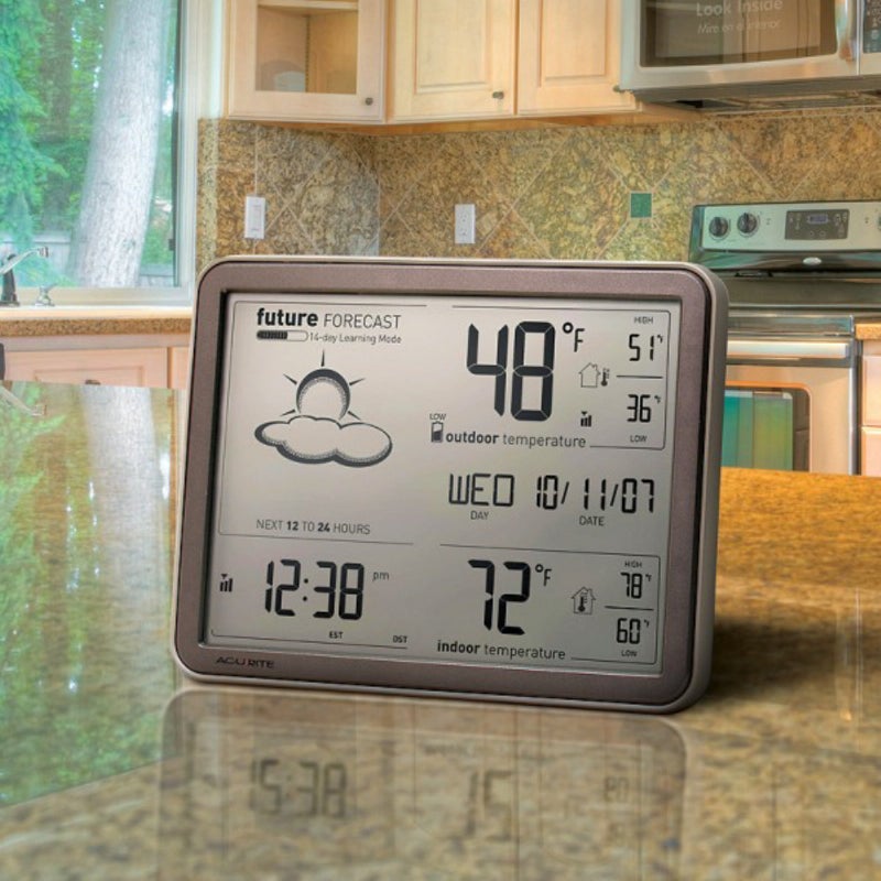 AcuRite 75077A3M Self-Learning Forecast Wireless Weather Station with Large Display and Atomic Clock, Black - Image 2