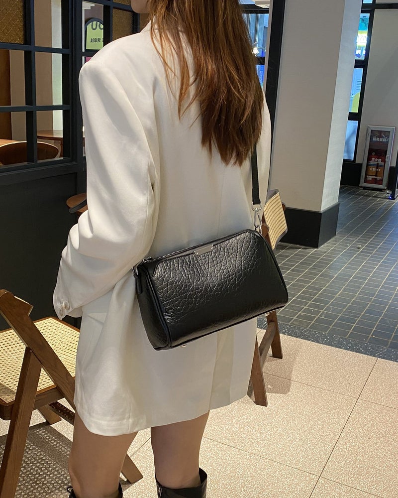 First Layer Cowhide Elephant Pattern Fashion All-Match Pillow Bag New Women'S Bag Leather Supply Single Shoulder Oblique Collapse - Image 1