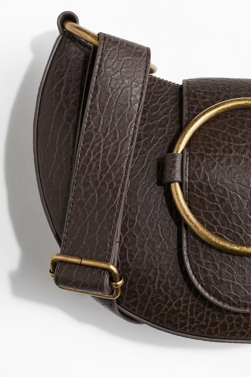 اتش اند ام Buckle-Detail Shoulder Bag