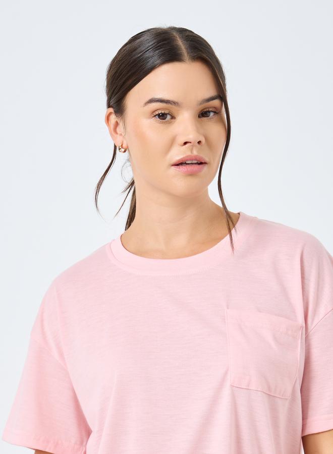 ستايلي طقم من بنطال بيجاما وتيشيرت سادة بأكتاف منخفضة - Image 3