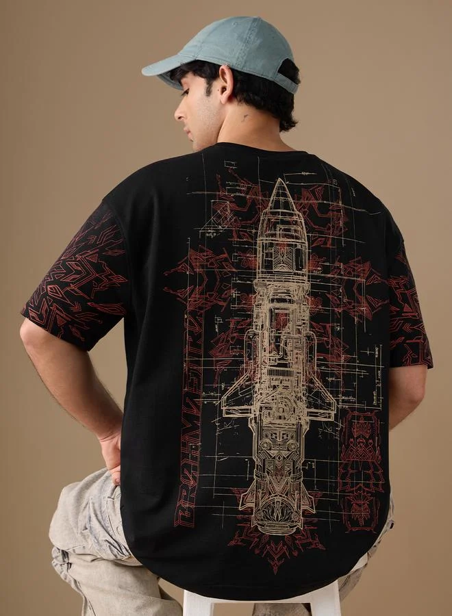 ذا سوليد ستور تيشيرت بقصة واسعة بطبعة جرافيك للرجال