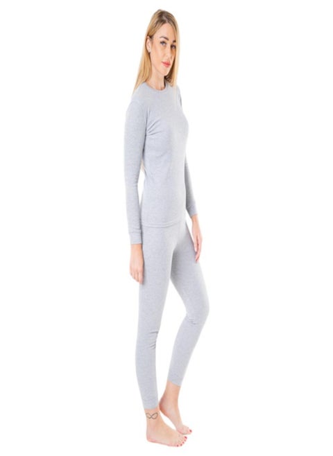 Basic 2 piece set 
Basic top + basic pants