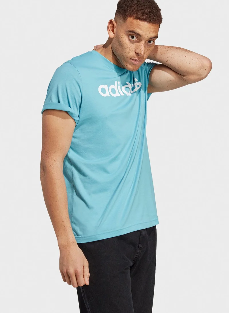 adidas تيشيرت جيرسيه أساسي بشعار الماركة