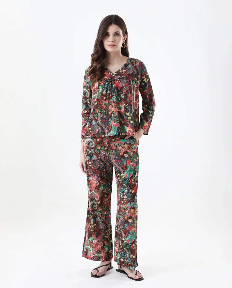 Rareism Women's Geometric Printed V-Neck Top With Full Sleeves