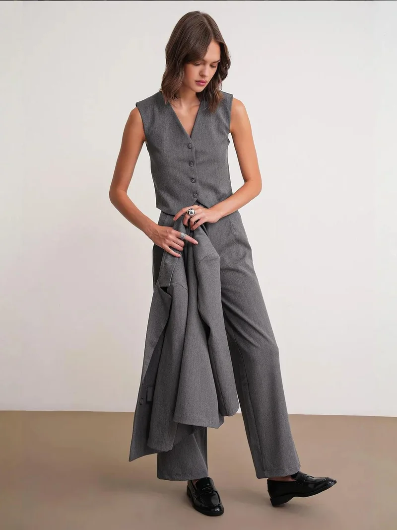 ميكسراي سترة فيست بياقة على شكل حرف  وأزرار عند الخصر