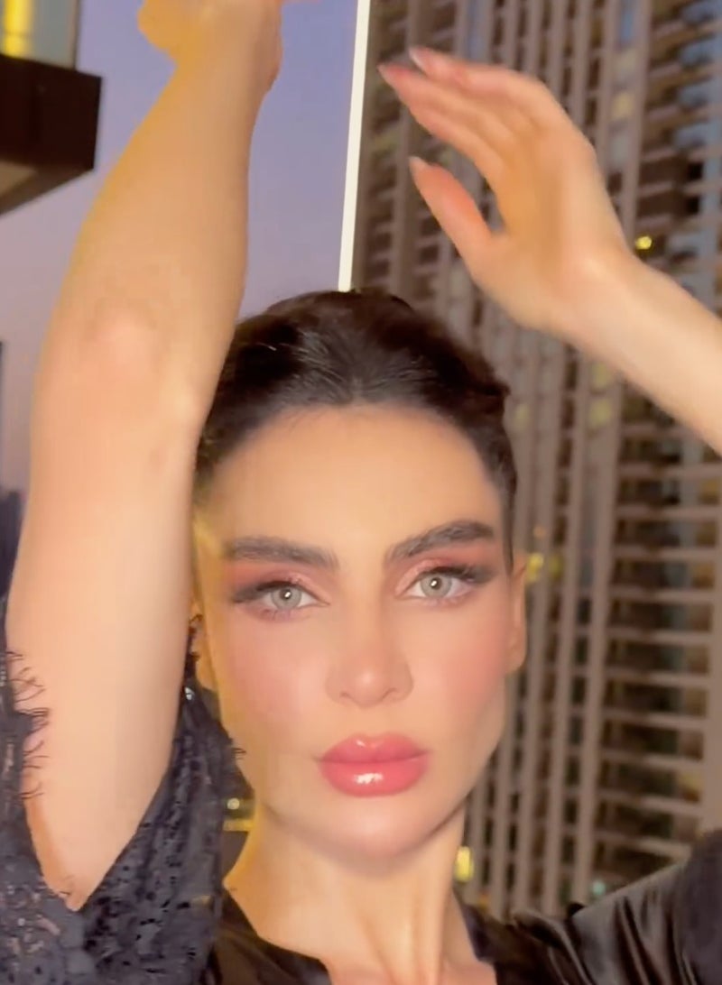 يونيبلينغ عدسات لاصقة ملونة دبي الرمادي (سنوية) - Image 4