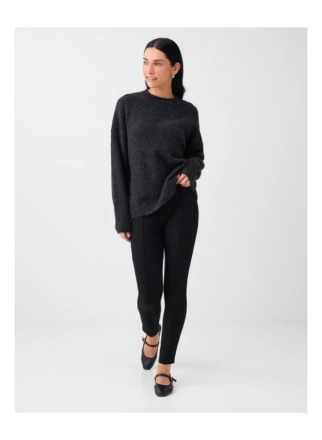 Jimmy Key Black Basic Leggings with Front Seam Detail and Elastic Waist.