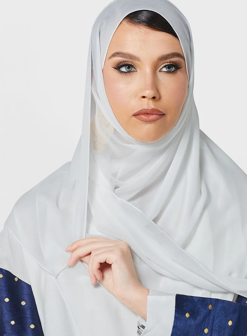 Khizana Color Block Abaya With Sheila