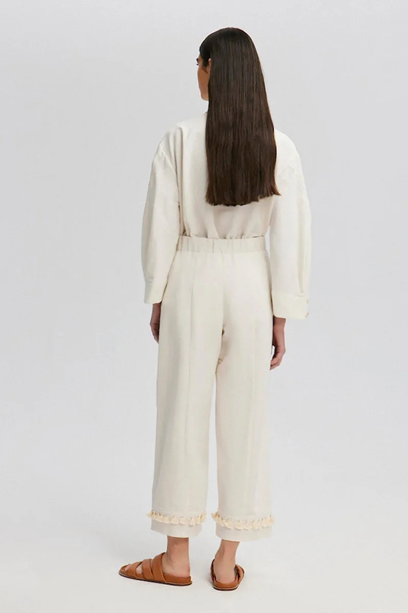 توتشي Linen Trousers with Tassel Detail on Legs