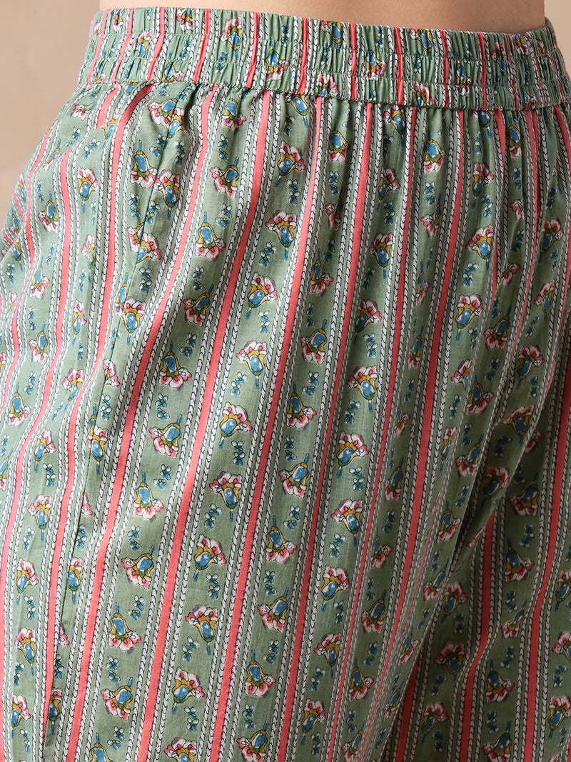 globus Globus Women Green & Blue Floral Printed Tiered Pure Cotton Kurta With Trousers  - Image 5