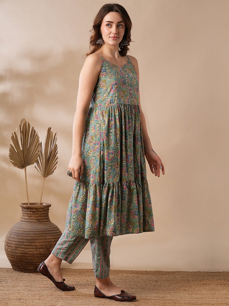 globus Globus Women Green & Blue Floral Printed Tiered Pure Cotton Kurta With Trousers  - Image 2