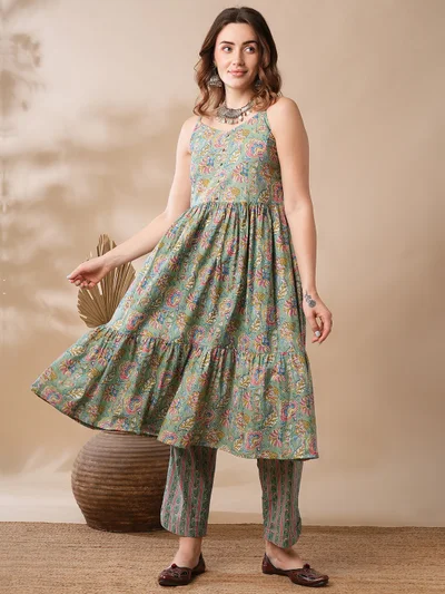 globus Women Green & Blue Floral Printed Tiered Pure Cotton Kurta With Trousers