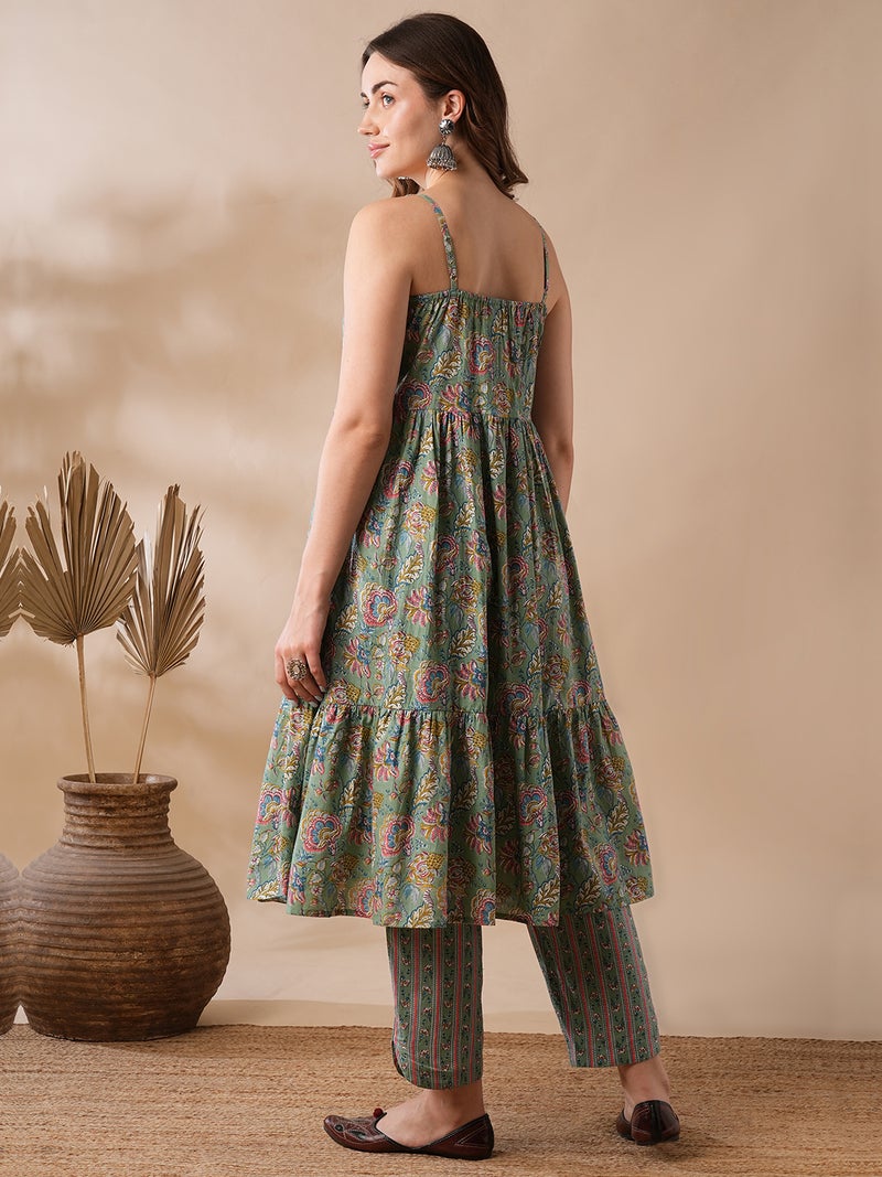 globus Globus Women Green & Blue Floral Printed Tiered Pure Cotton Kurta With Trousers  - Image 3
