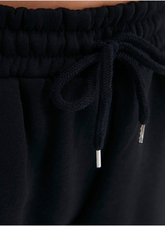 trendyol Navy Blue Thick Basic Knitted Sweatpants with Fleece Inside TWOAW22EA0468  - Image 4
