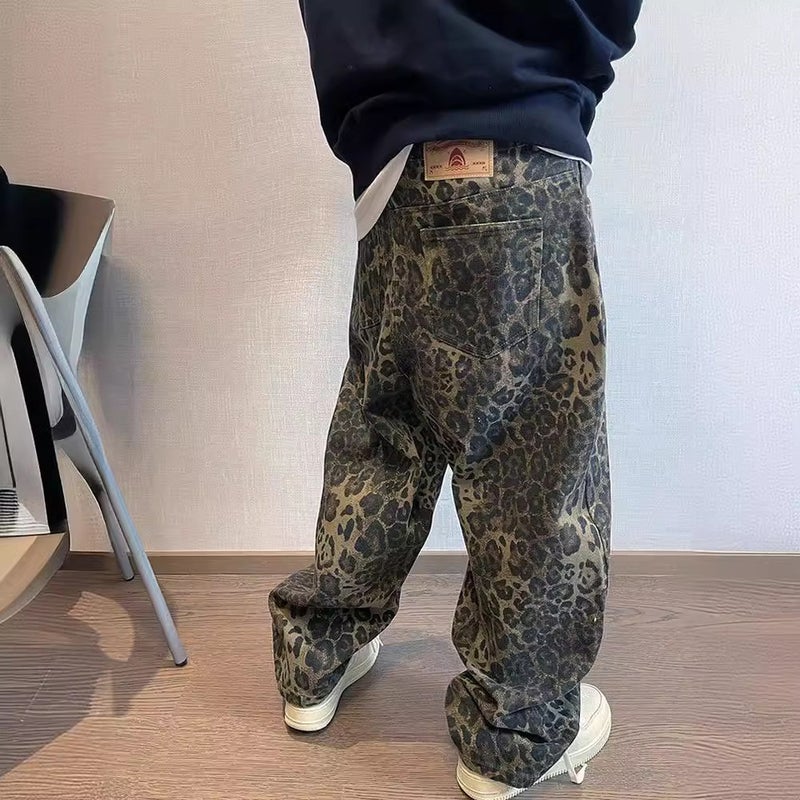 Unisex Classic Denim Jeans Loose Fit Daily Outdoor Wear - Image 5