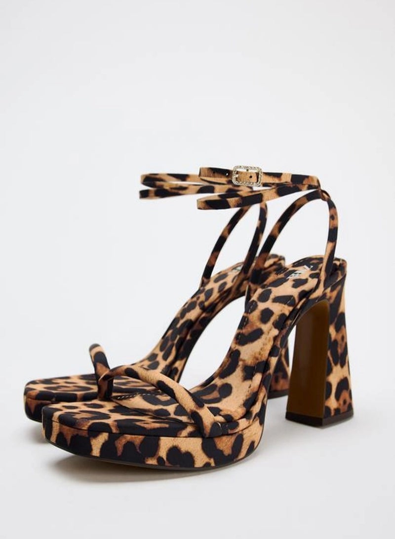 زارا صندل بطبعة حيوان النمر المكتنزة - Image 2