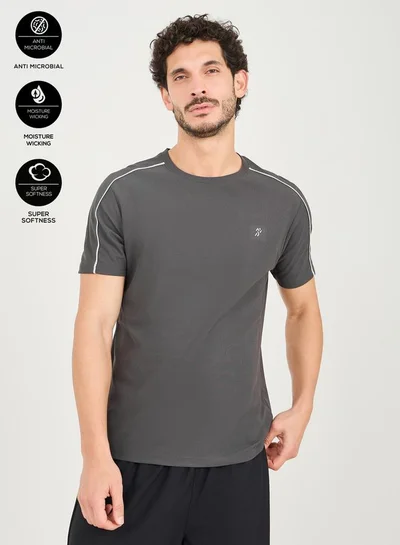Styli Active Men Contrast Piping Detail Workout T-Shirt