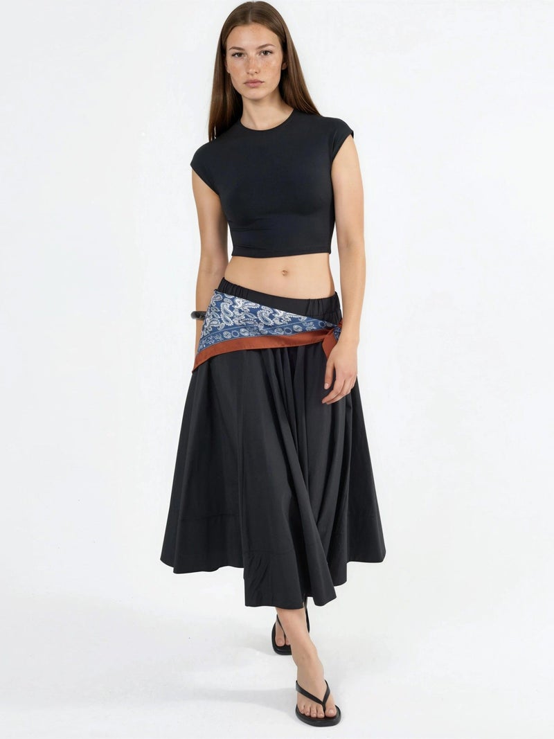 BUSEM Crew Neck Solid Crop T-Shirt - Image 4