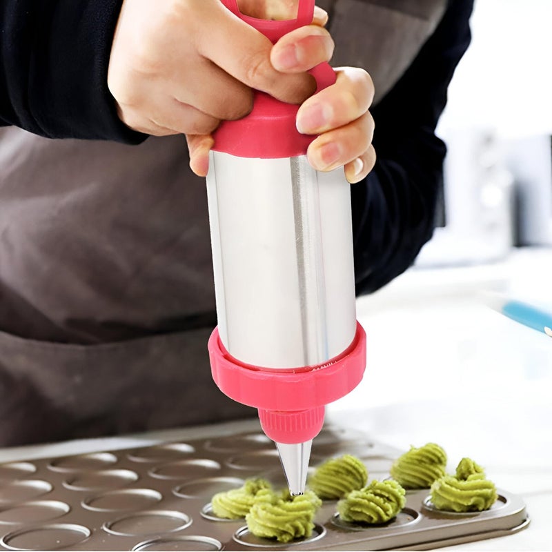 Stainless Steel Pastry Gun - Essential baking tool kit with a cream syringe and four different tips, perfect for decorating cakes, cookies, and pastries with ease and style. - Image 4