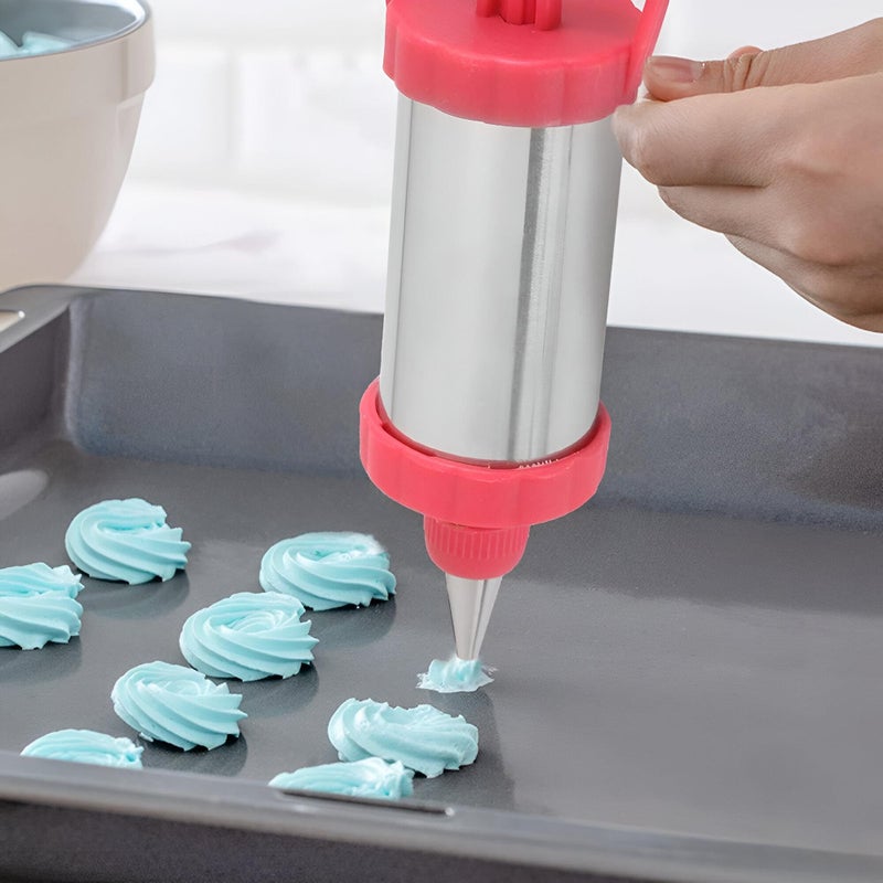 Stainless Steel Pastry Gun - Essential baking tool kit with a cream syringe and four different tips, perfect for decorating cakes, cookies, and pastries with ease and style. - Image 5