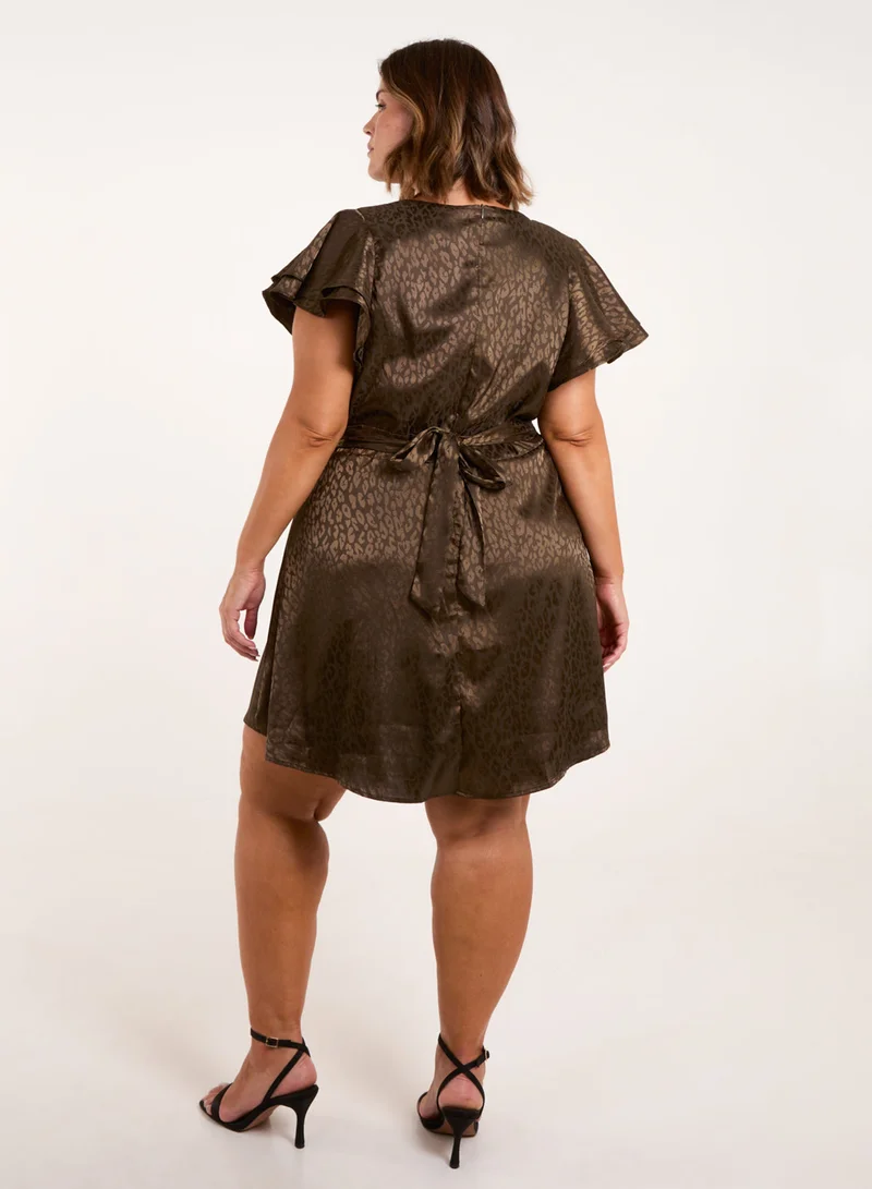 بلو فانيلا Curve Leopard Jacquard Frill Sleeve Mini Dress